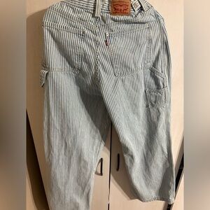 Levi’s wide leg cargo size 29